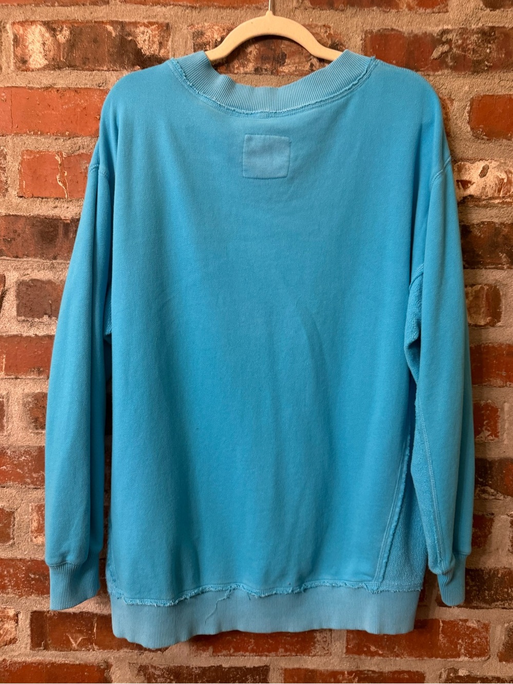 T149 -aerie Light Turquoise Pullover Sweatshirt - Picture 3 of 4